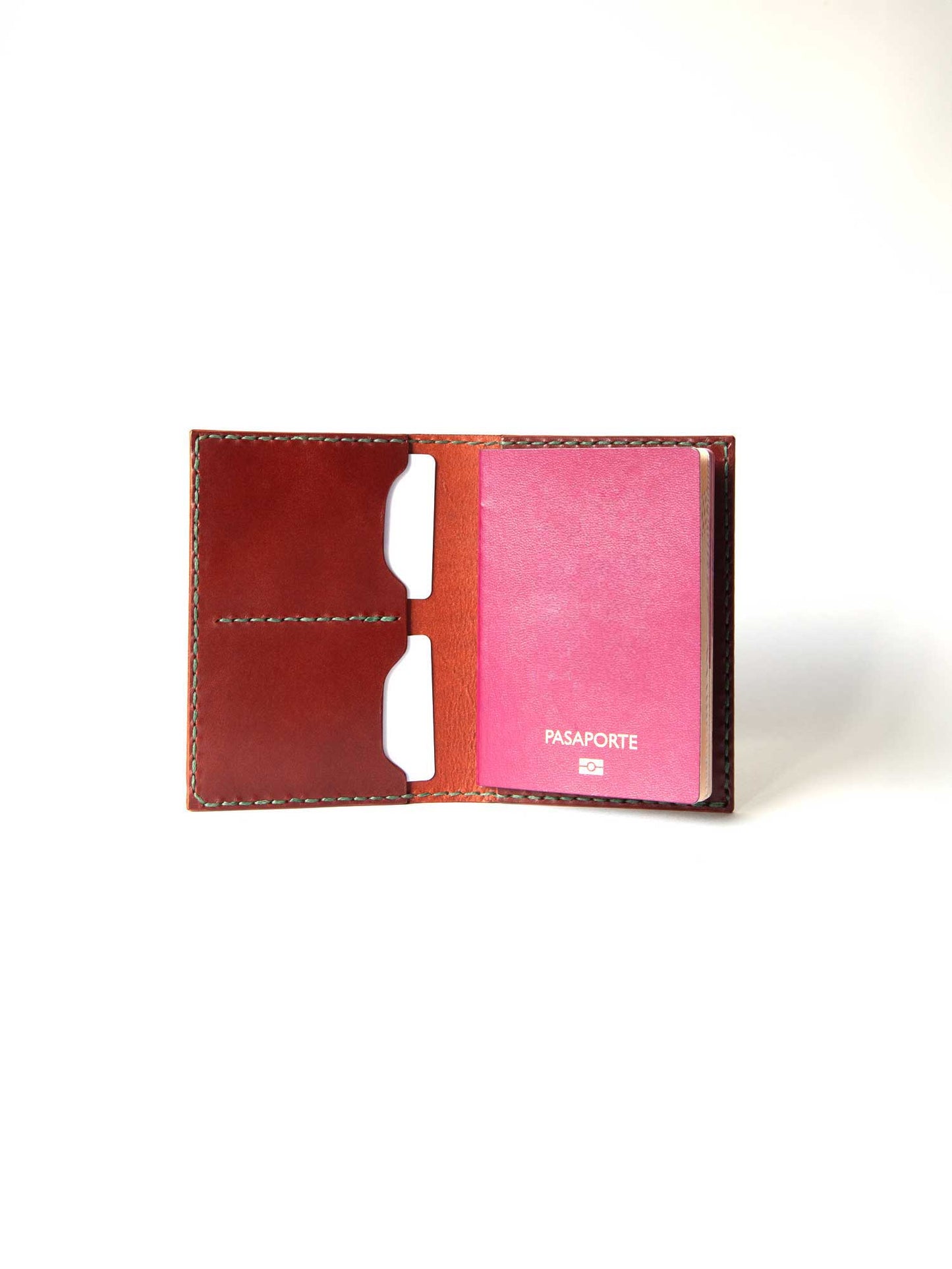 EXPLORER - Cognac Passport Case 